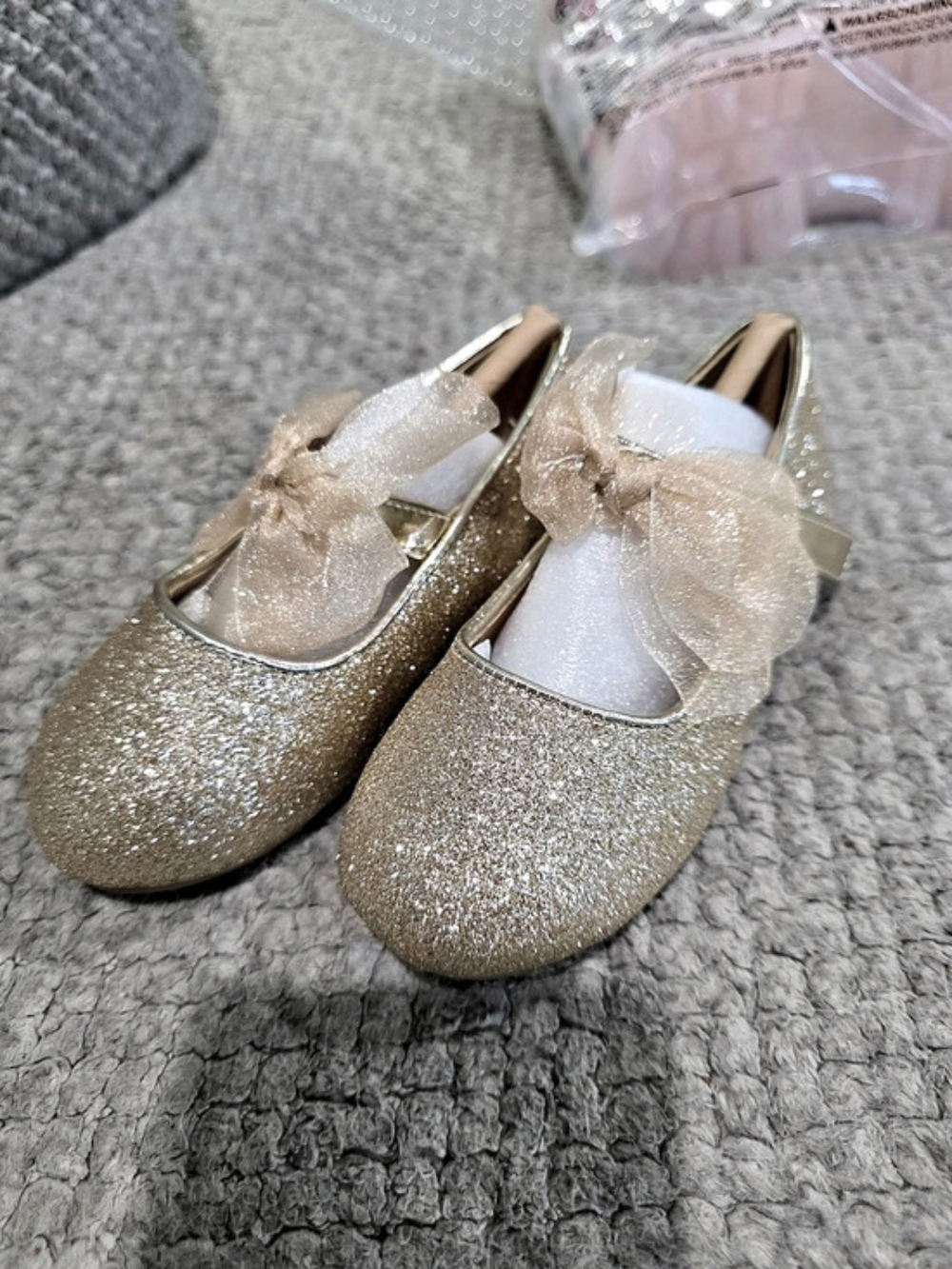 THEE BRON Toddler Girls Dress Shoes Gold Glitter Bow Dress Shoes Baby Size 7 NWT
